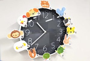 時計の周りに12の干支
